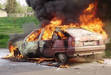 Автоликбез: пожар в автомобиле